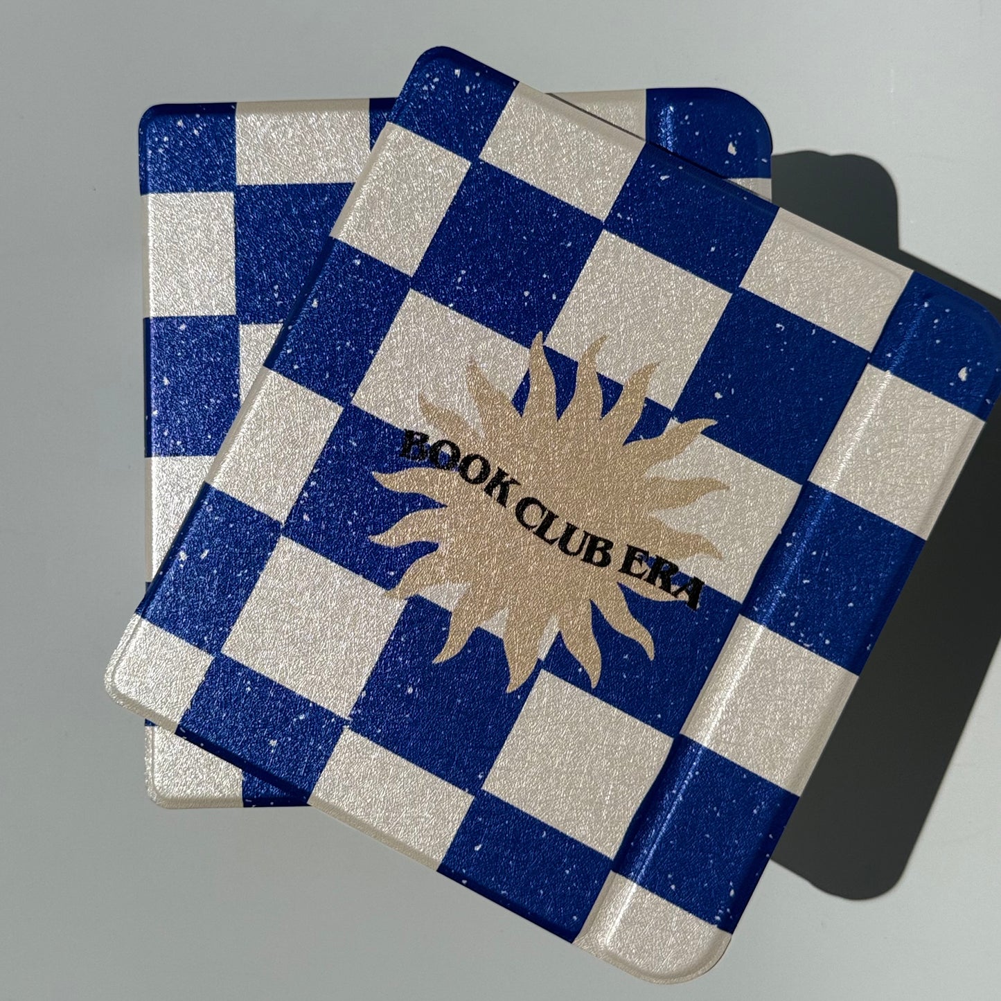 Cute Kobo Libra Cover with magnet and hand strap for convenience