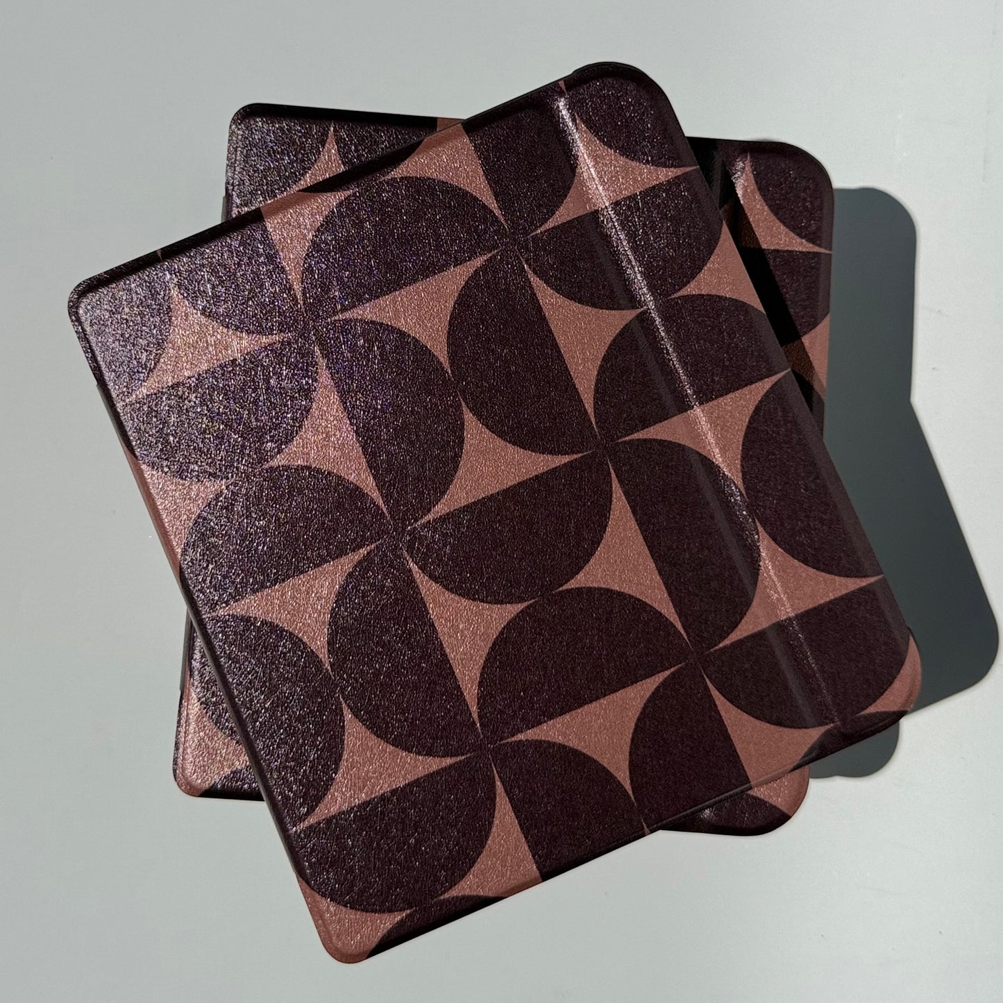 Durable kobo case with magnet and hand strap for comfort