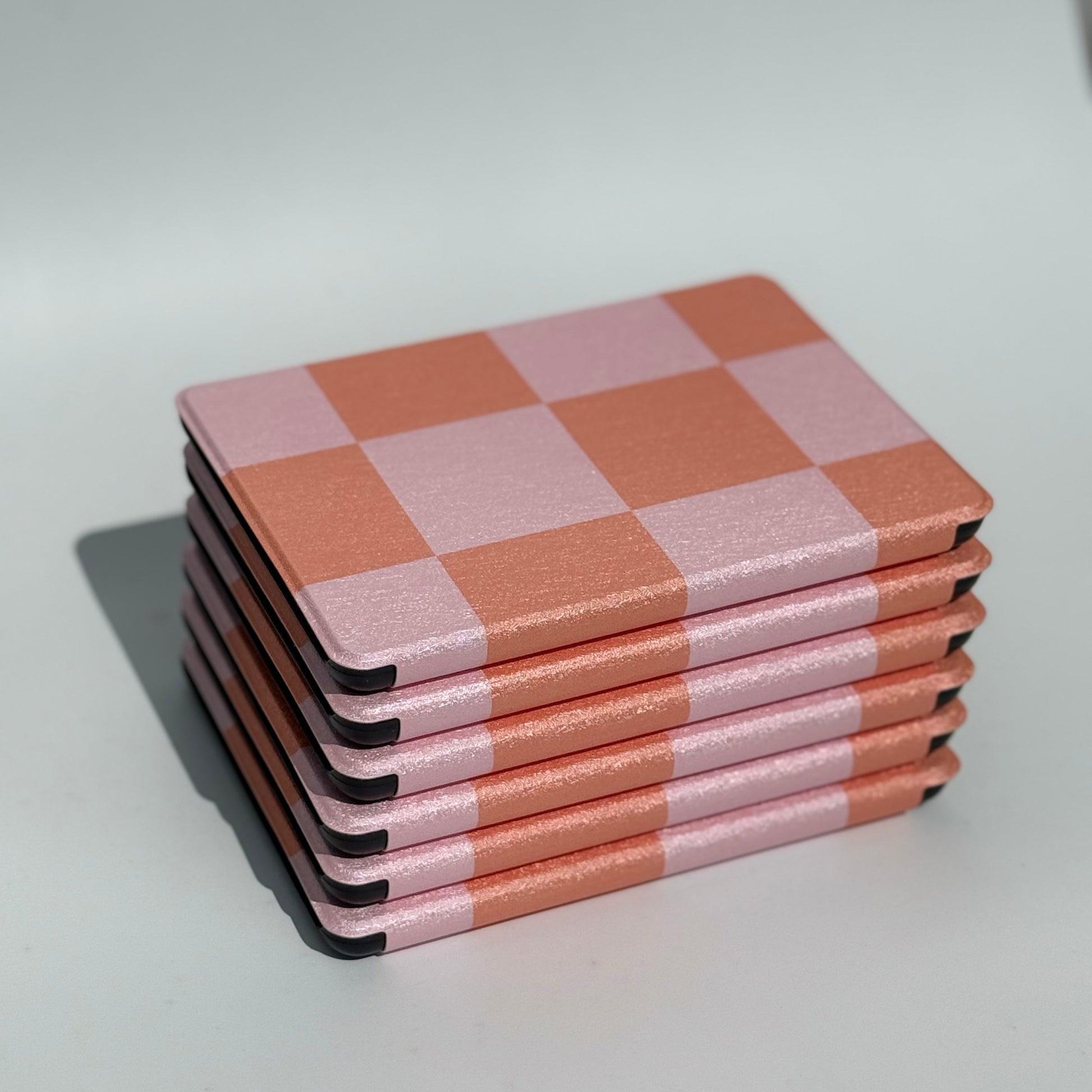 Pink Kindle case with auto sleep/wake function