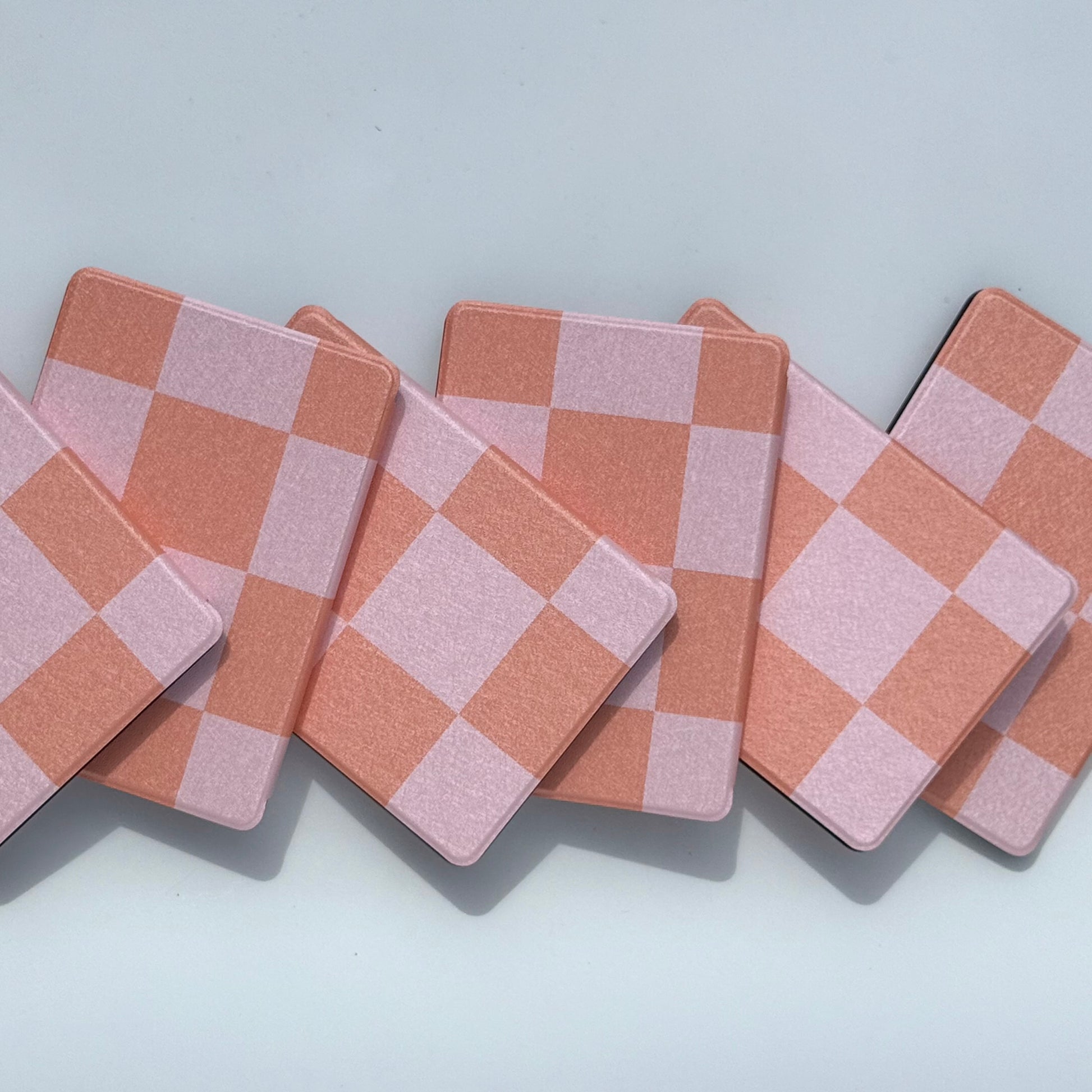 Vintage look kindle cover for paperwhite with hand strap