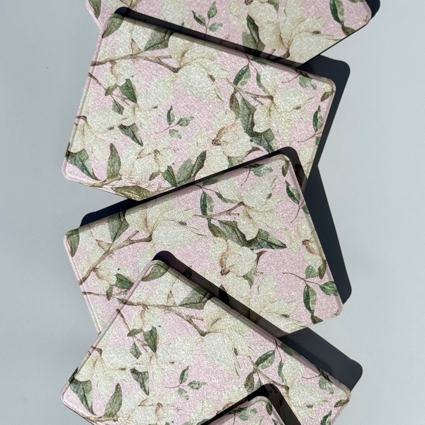 floral pink kindle case with handstrap and auto sleek function