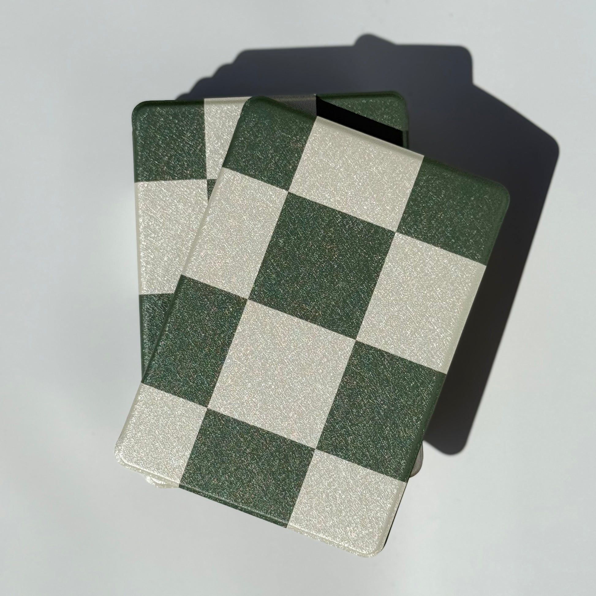 Durable Paperwhite Kindle sleeve with cute pattern