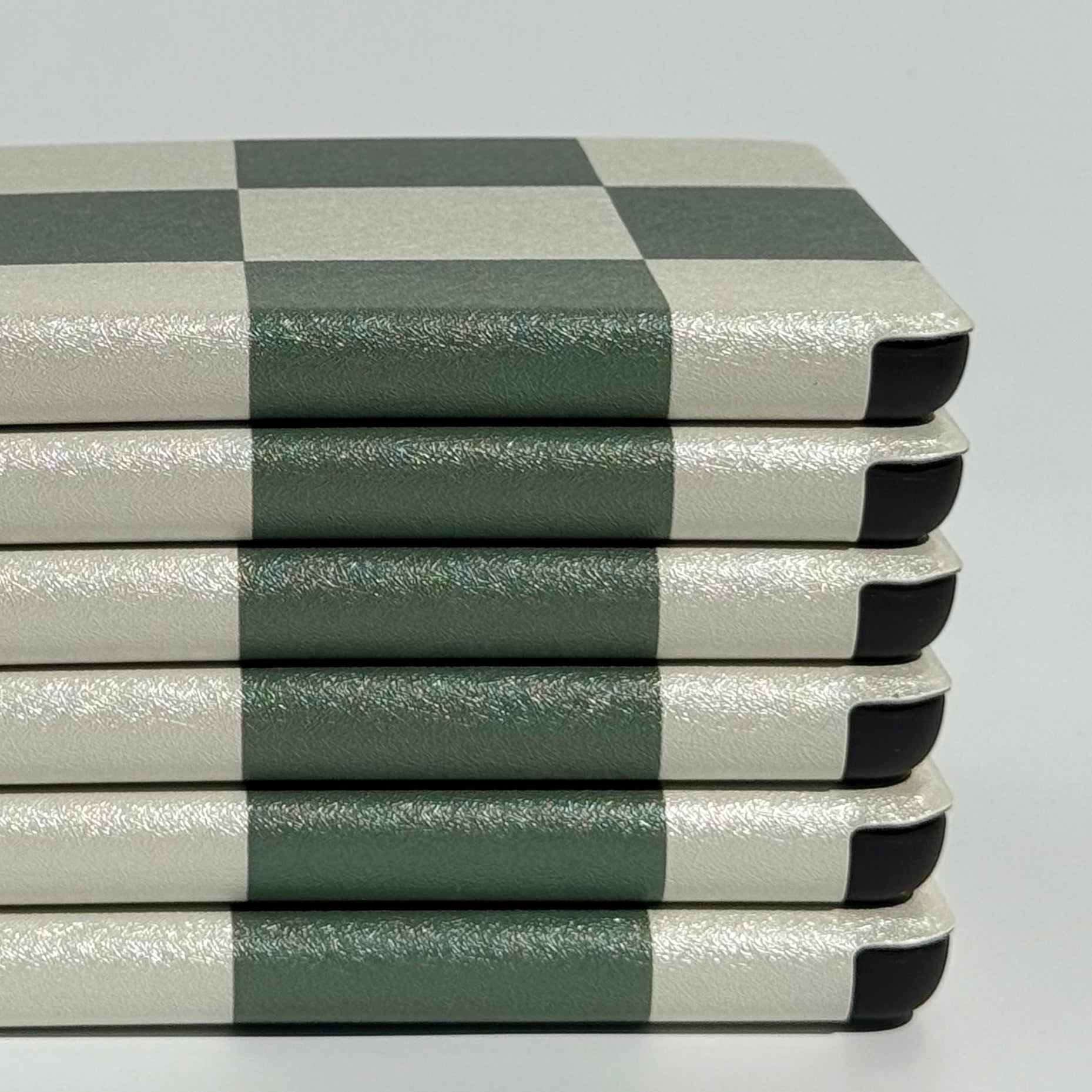 Slim and lightweight kobo Libra cover with green colour