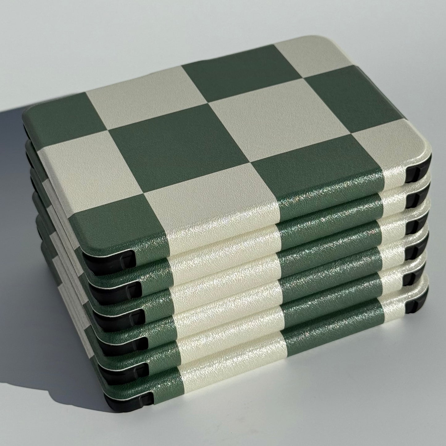 Kobo Clara cover with lightweight design and slim features