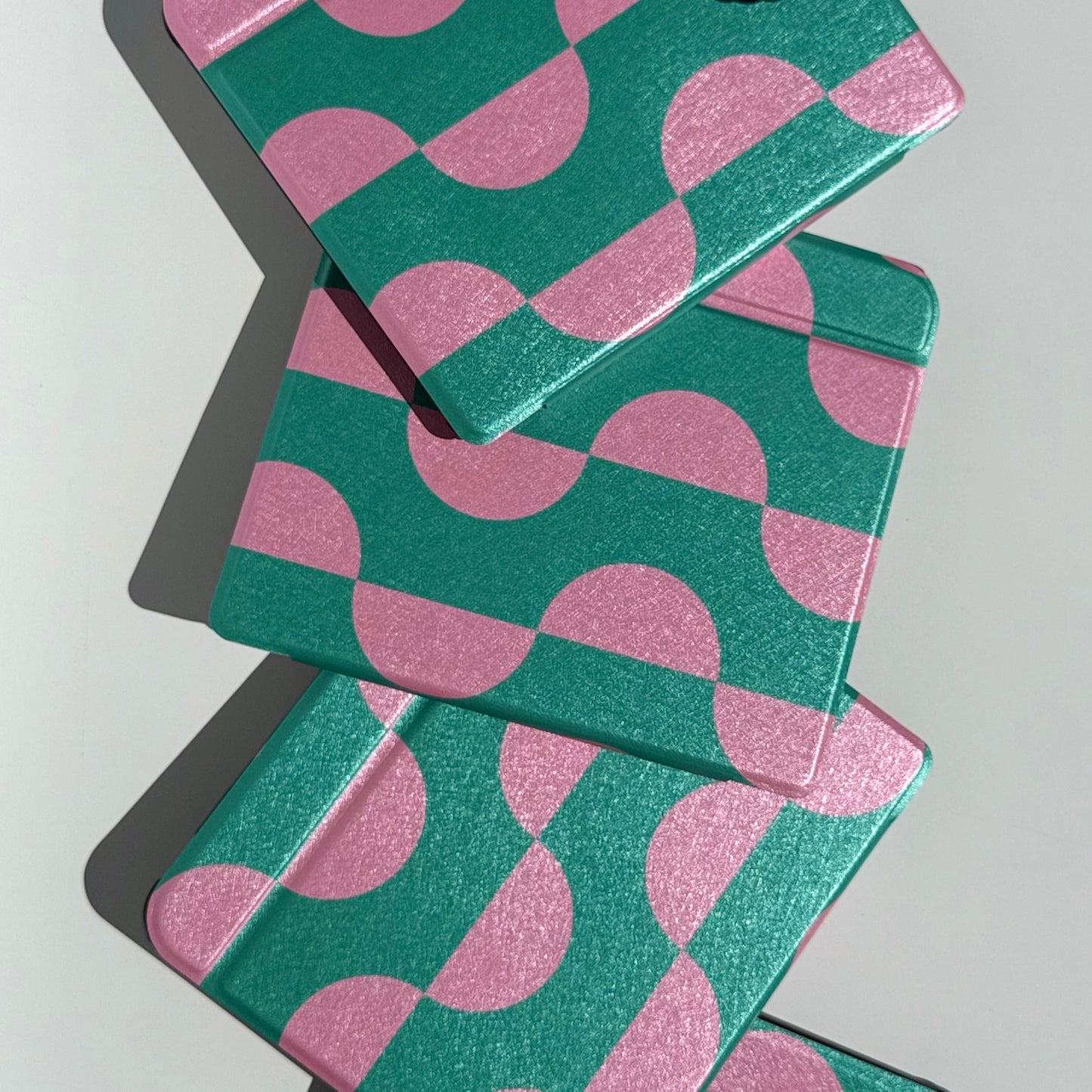 Kobo Libra case with hand strap and magnet for comfort