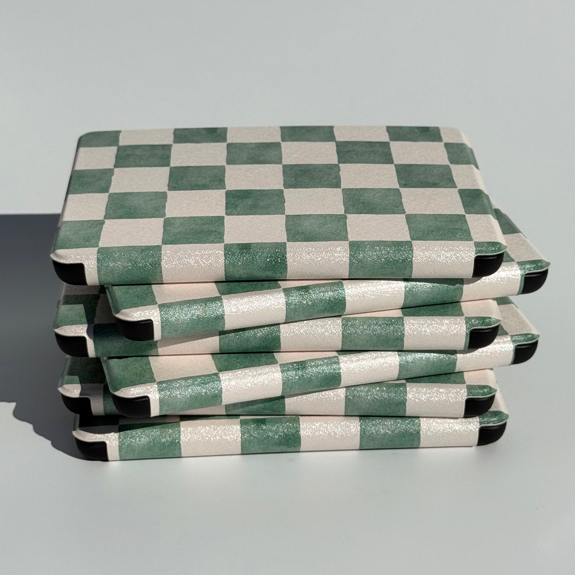 Stylish Kindle cases with UK US shipping with check pattern