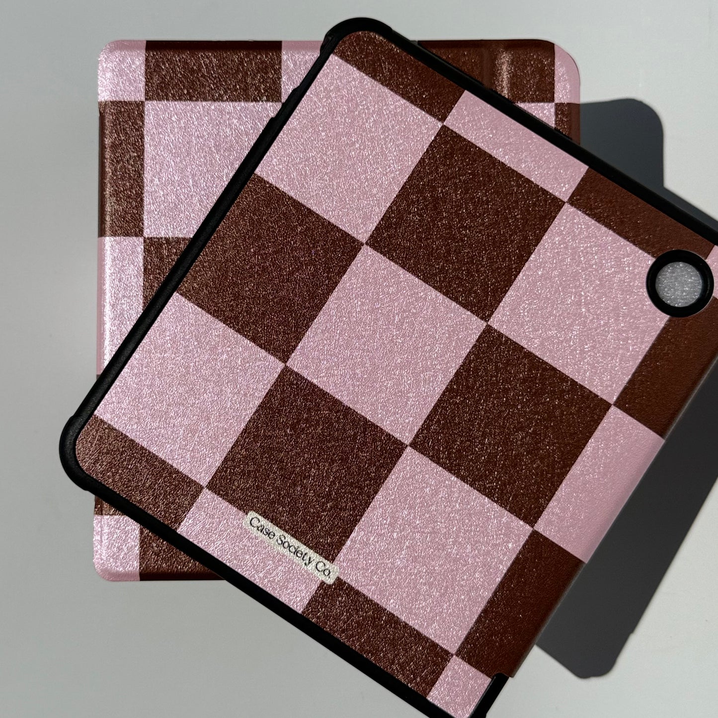 pink and brown checkered kobo case for libra with stylish design