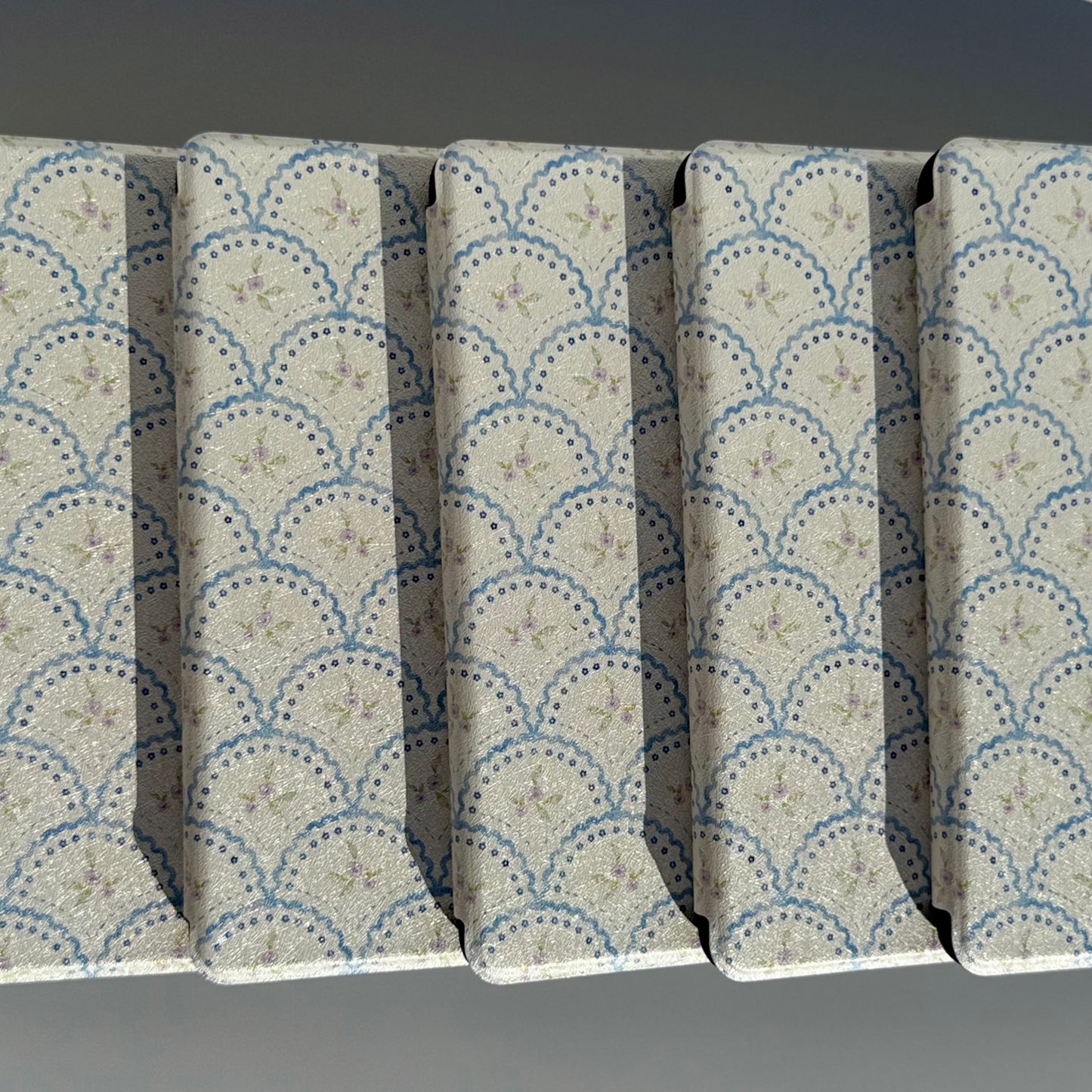 BLUEBELL COTTAGE | Kindle Case