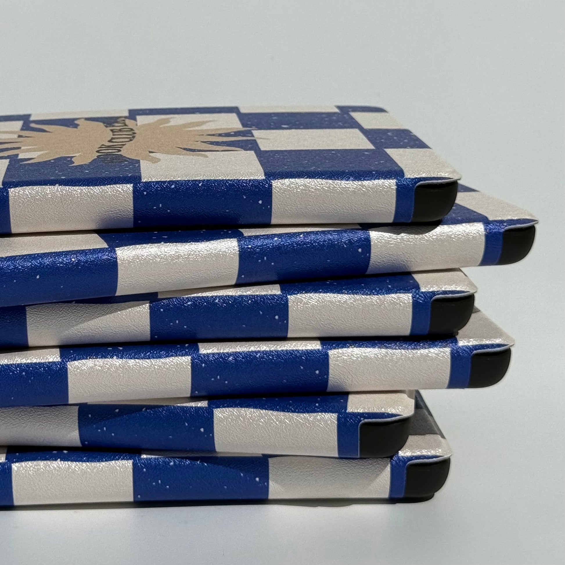 Shockproof kindle sleeve with blue check pattern and magnet