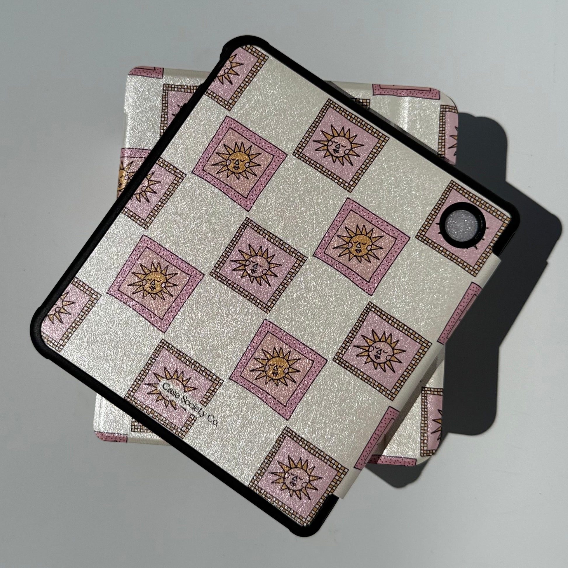 Golden Hour Kobo Libra pink back image