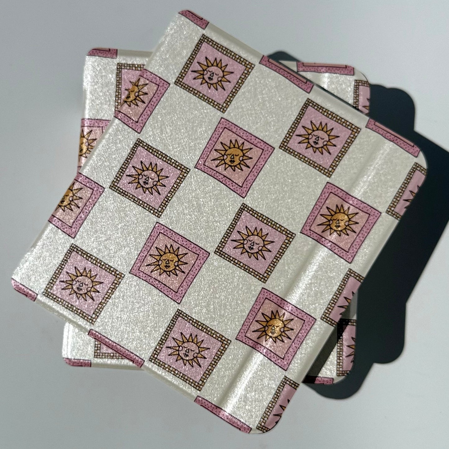 Golden Hour Kobo Libra Case with Handstrap and pink pattern