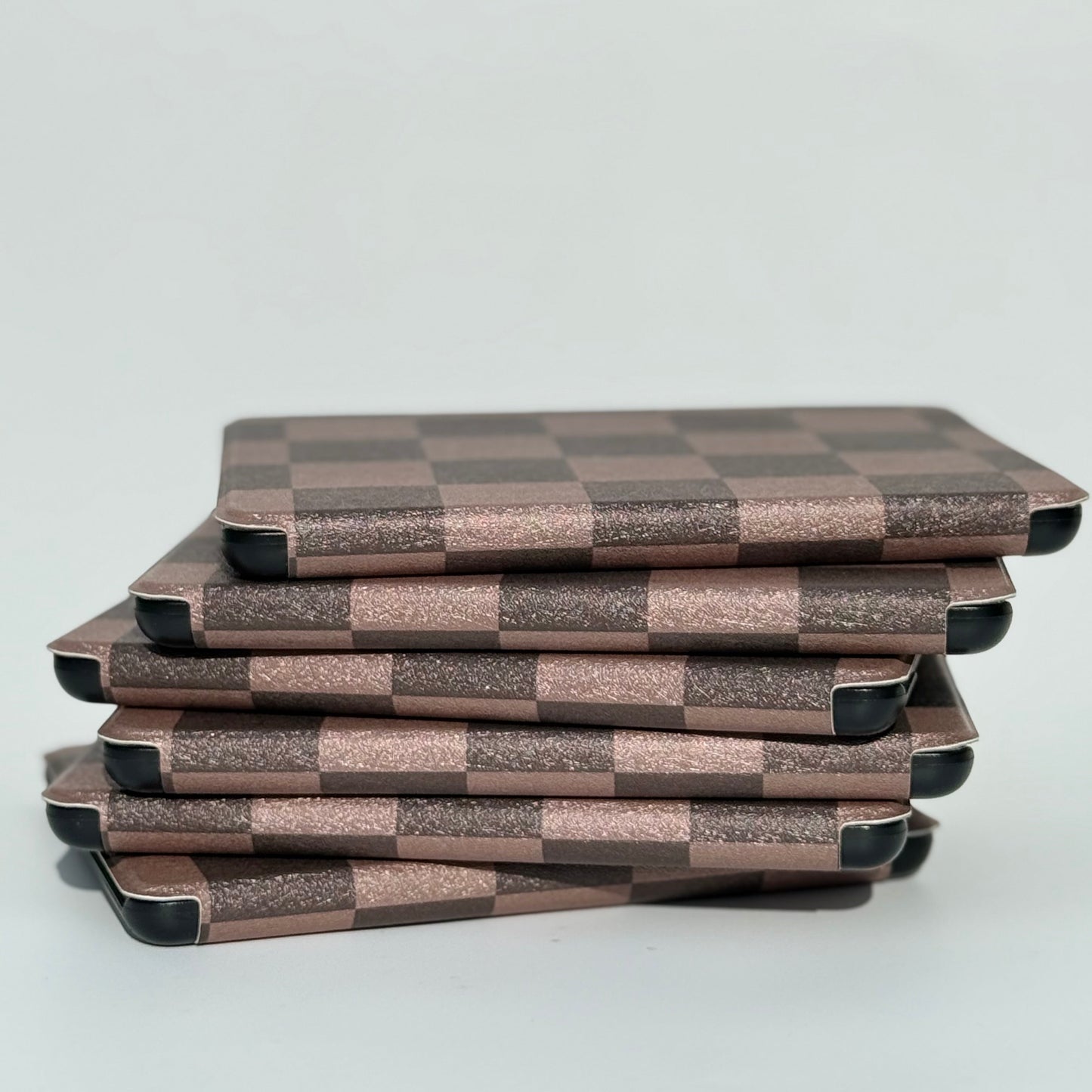 Slimline kindle cases with hand strap and magnet