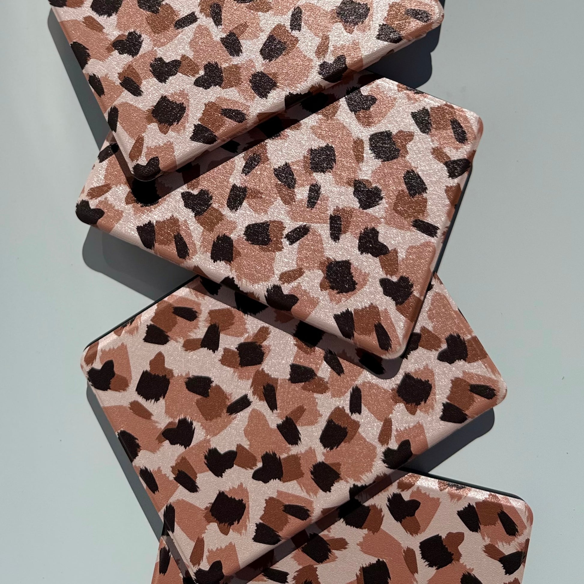 Animal kindle cases with magnet and hand strap for easy reading