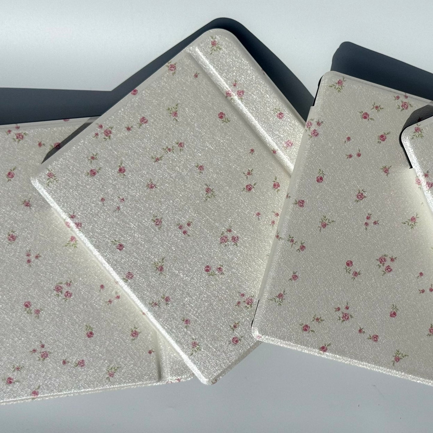 Floral print kobo Libra clara cover with hand strap