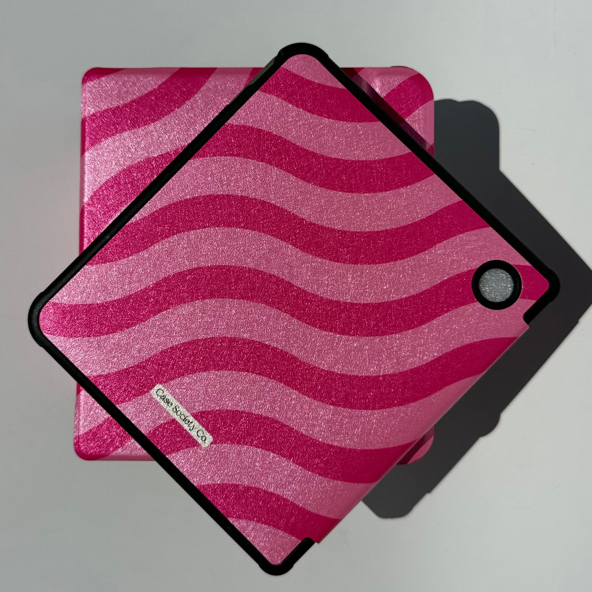 stylish pink kobo libra cover with hand strap and rear magnet